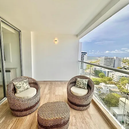 Estilo Caribeno Con Vista Al Aeropuerto Y Cerca Del Mar Cb1333 * Cartagena